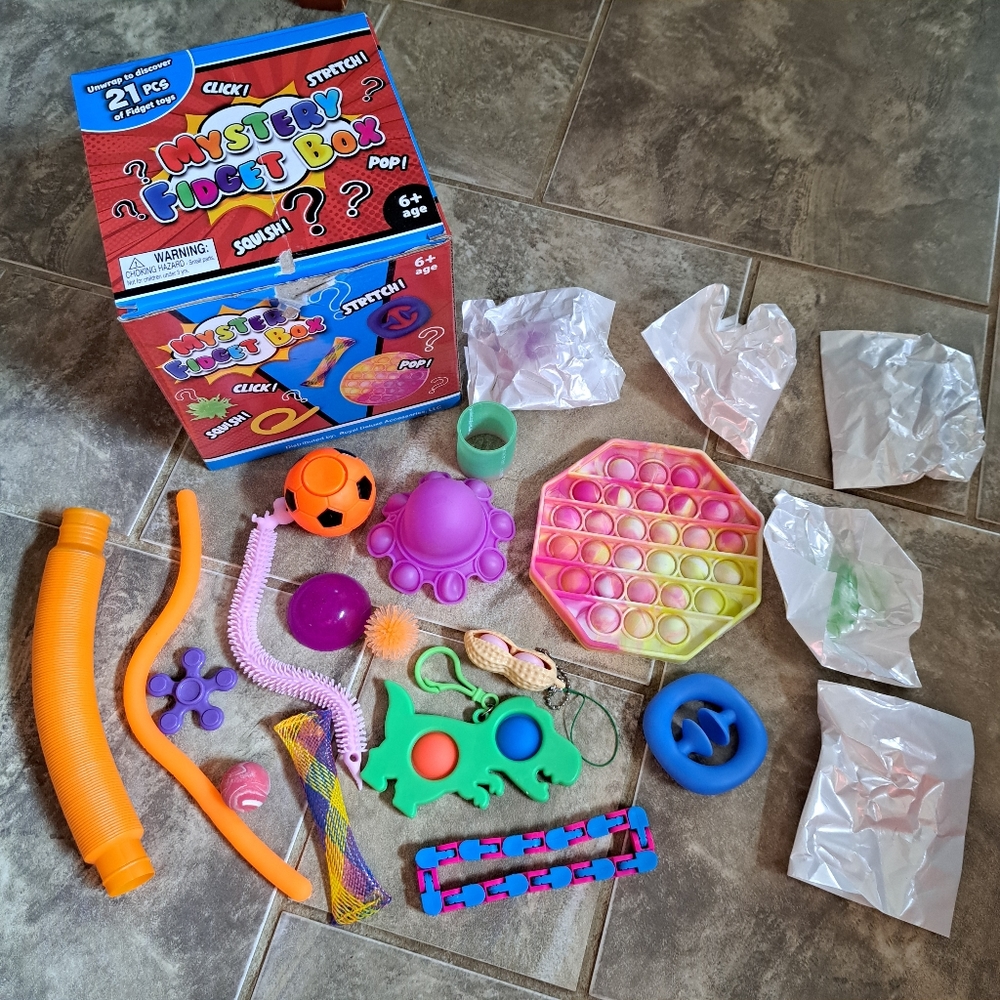 Mystery Fidget Box, 21 pieces, open box